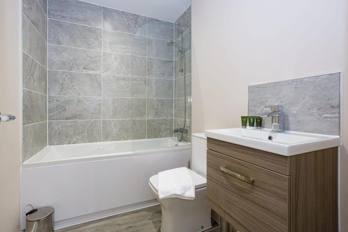 Modern And Stylish 1 Bed Apartment مانشستر المظهر الخارجي الصورة