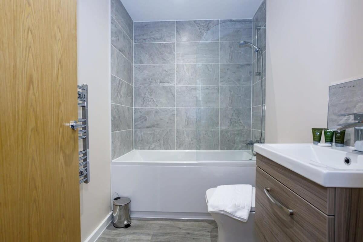 Modern And Stylish 1 Bed Apartment مانشستر المظهر الخارجي الصورة